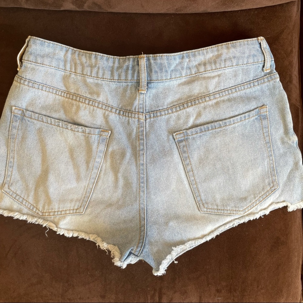 Shorts - Picture 2 of 2